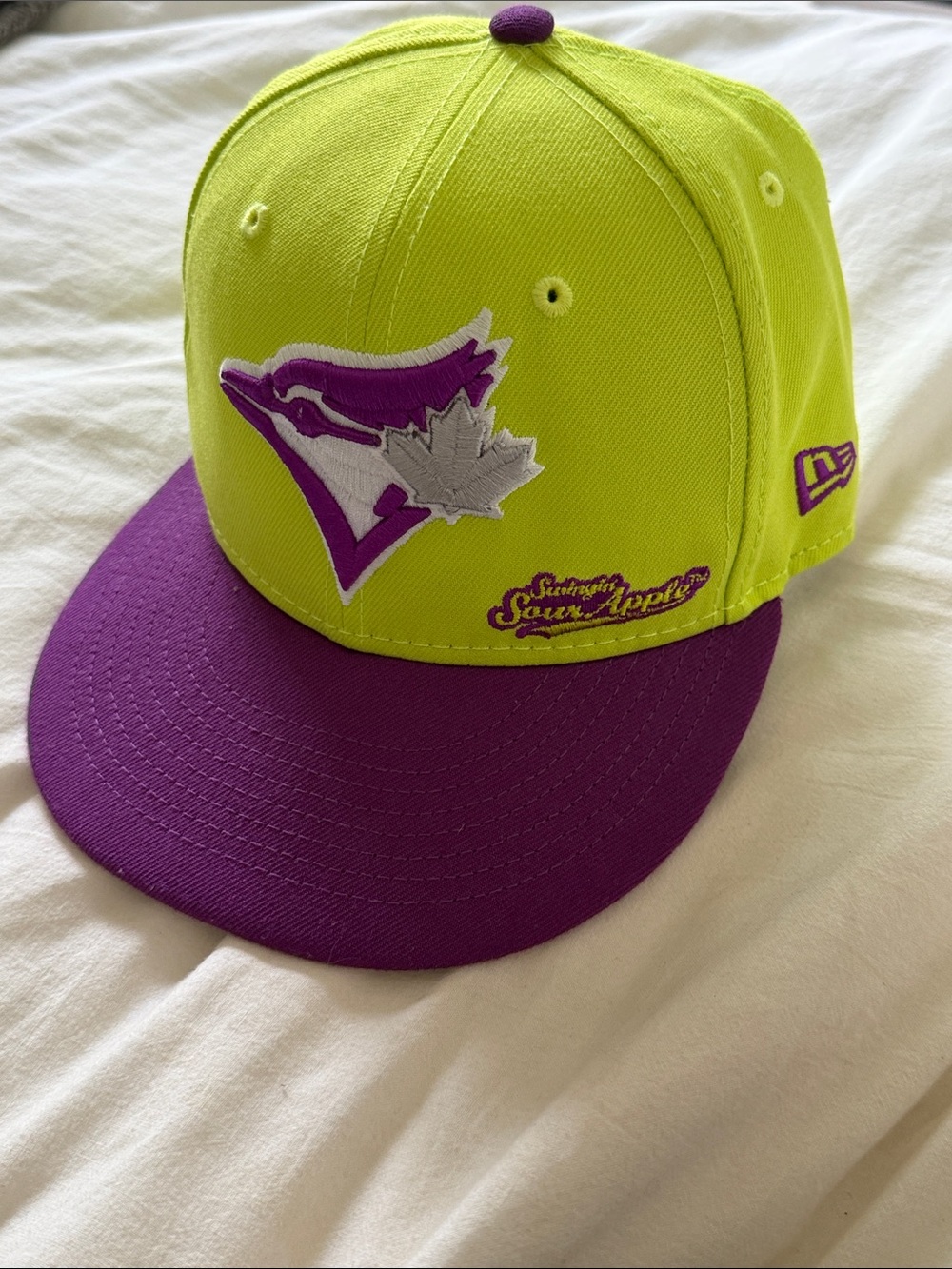 New Era big league chew swinging sour apple fitted (7 3/8)